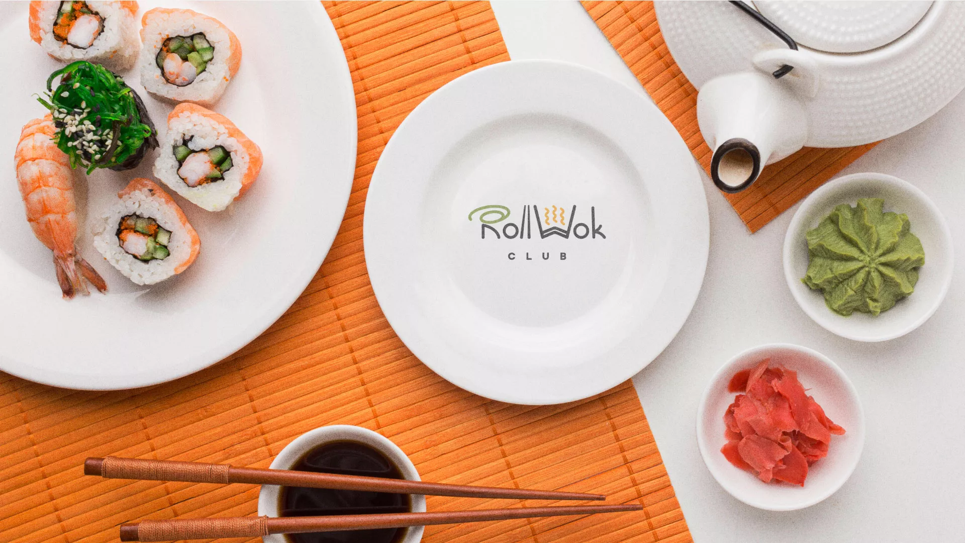 Разработка логотипа и фирменного стиля суши-бара «Roll Wok Club» в Плавске